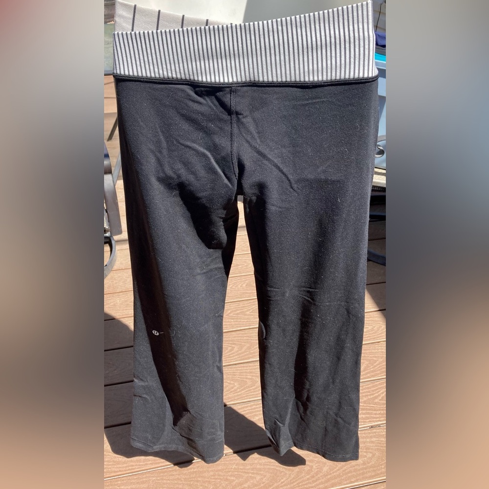 Lululemon Athletica Black and White Striped Leggings Pants - Picture 3 of 3
